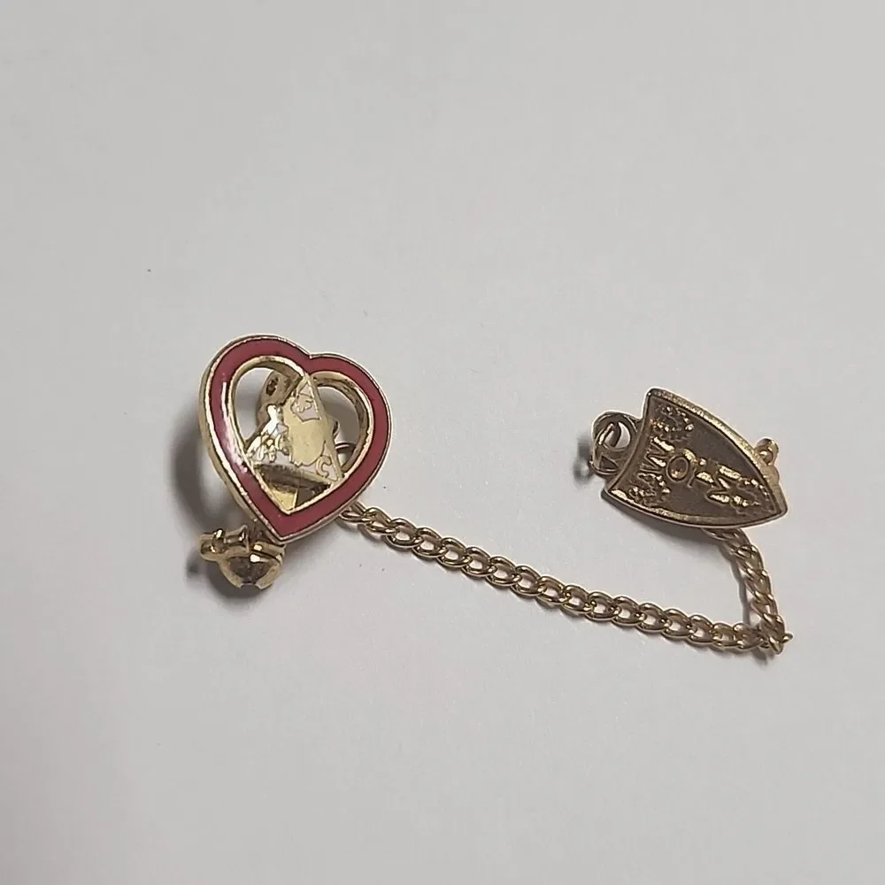 Cute Women Of The Moose Heart Double Pin With Chain Connector